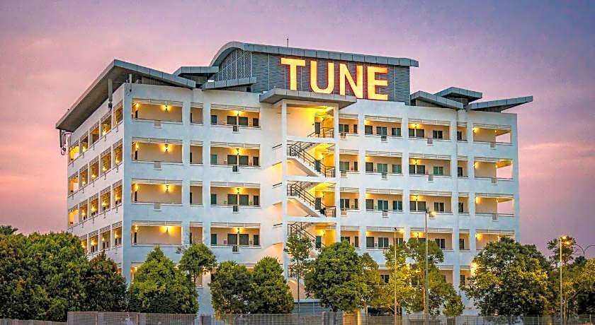 Tune Hotel KLIA Aeropolis (Airport Hotel)