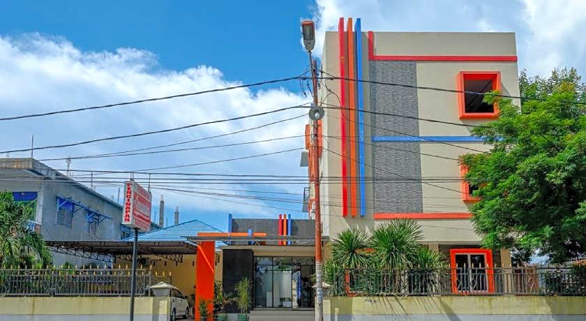 RedDoorz near Millenium Waterpark Palu