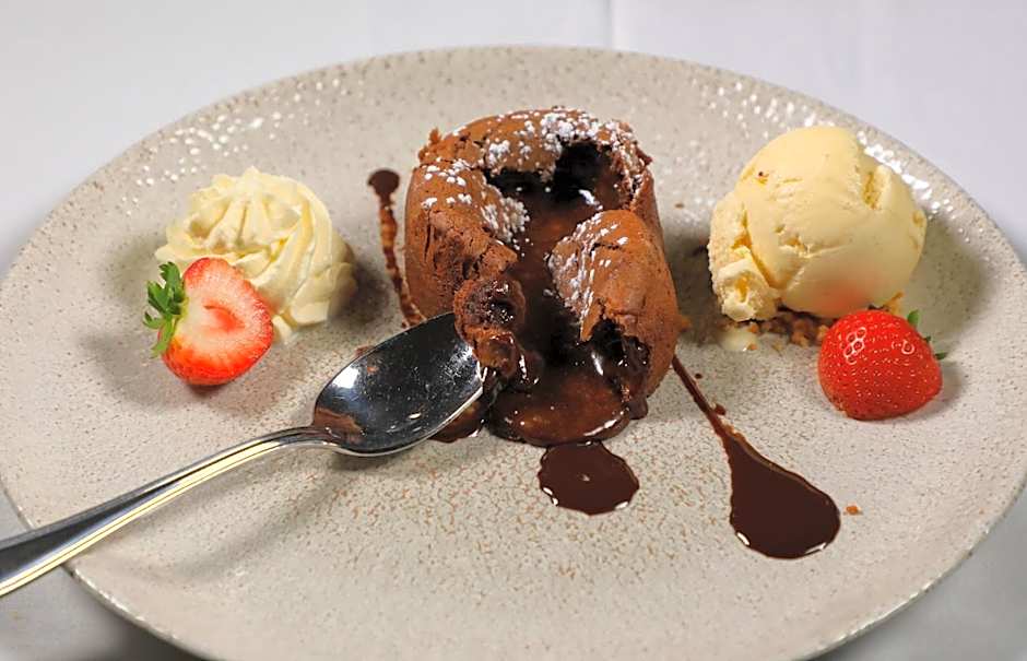 The Shirley Arms Hotel