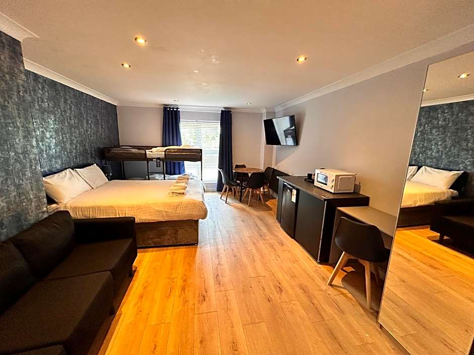 Photo 1 of 4 of Deluxe Family Suite