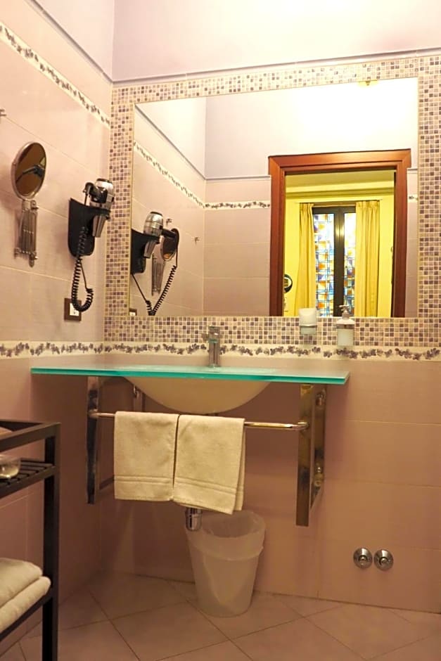 Hotel Ester