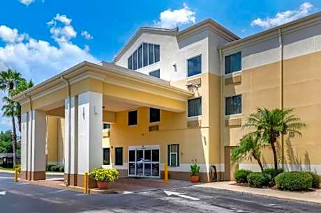 Comfort Inn & Suites DeLand - near University