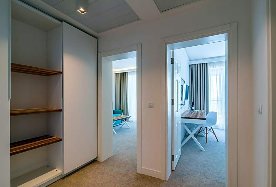 HVD Nympha Hotel - All Inclusive, Private Beach & Free Parking - Adults Only