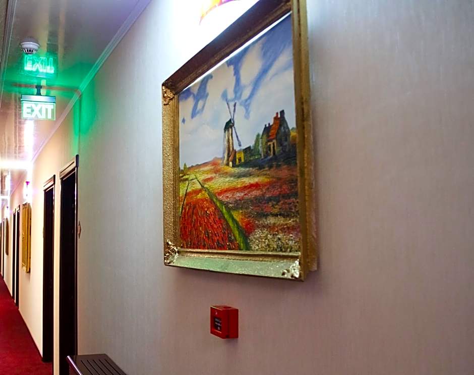Daily Plaza Boutique Hotel