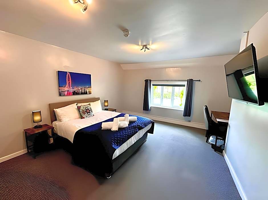 Warwickshire Park Hotel Kenilworth by Belvilla