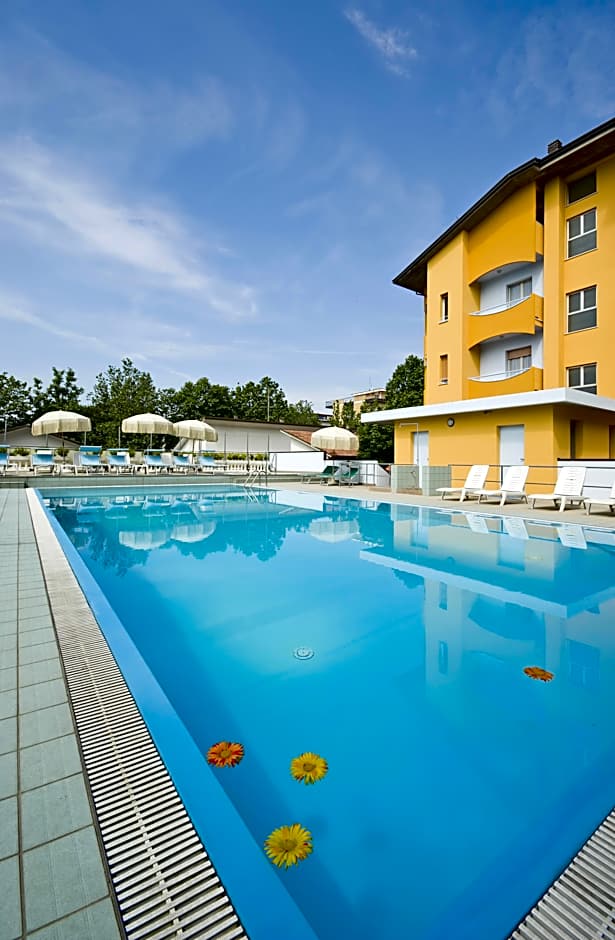 Parador Hotel Residence