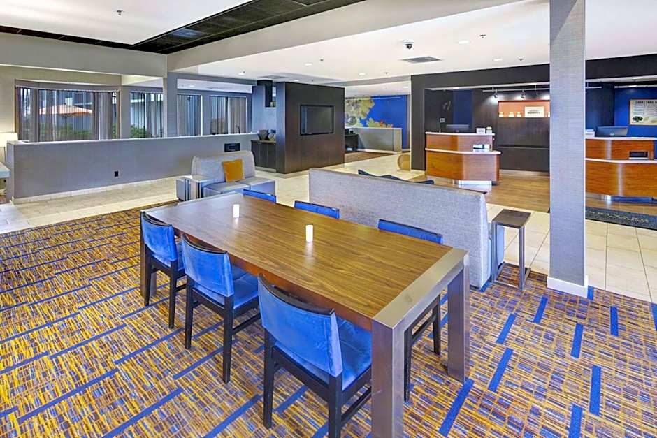 Courtyard by Marriott Chicago Glenview/Northbrook
