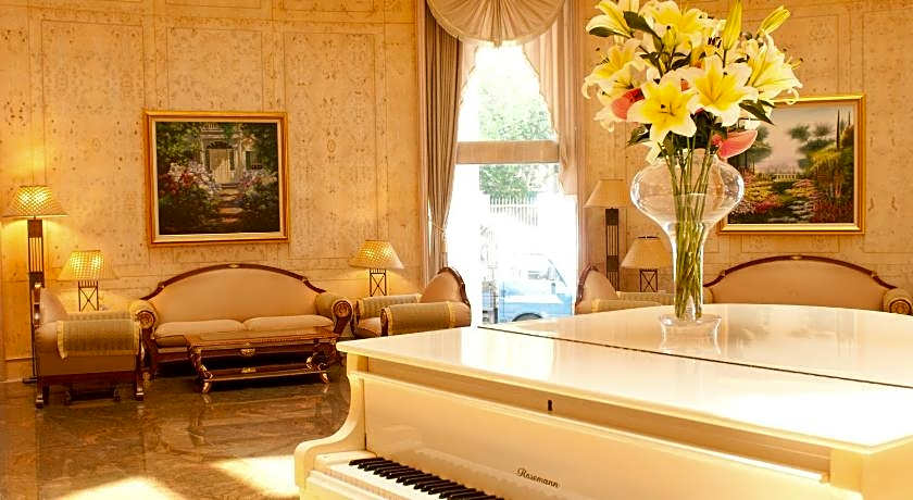 Lichia Royal Garden Hotel