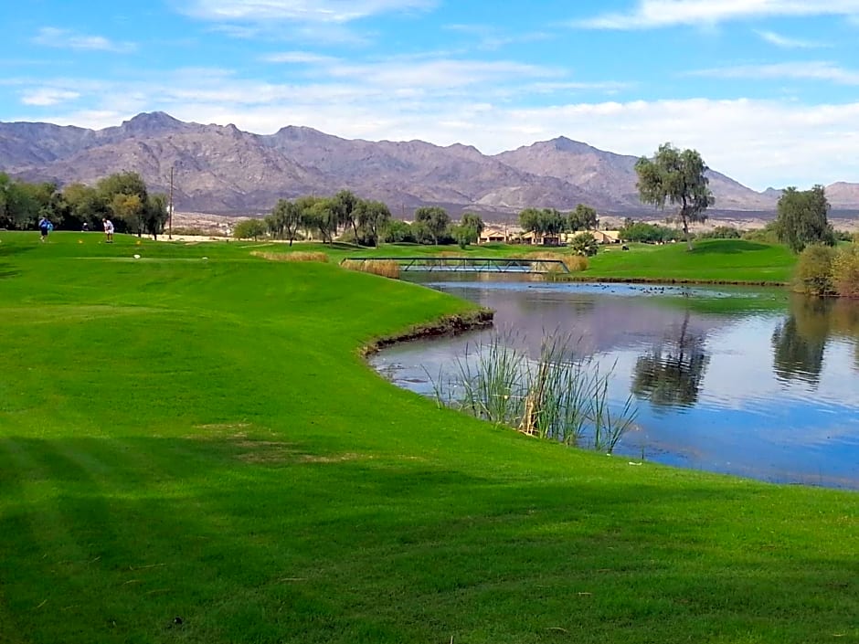 Avi Resort & Casino