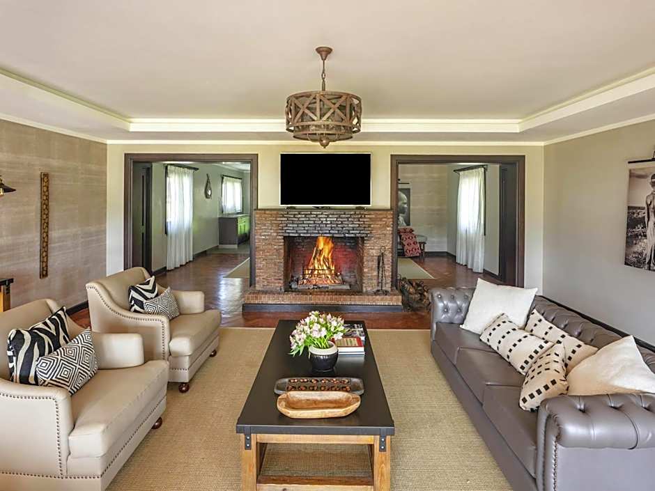 Fairmont Mount Kenya Safari Club