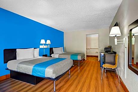 2 FULL BEDS | ACCESSIBLE, SMOKING