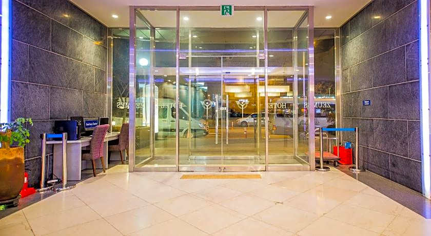 Incheon Airport Hotel Zeumes