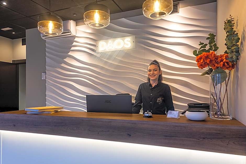 DAOS Suites & Terrace Marbella