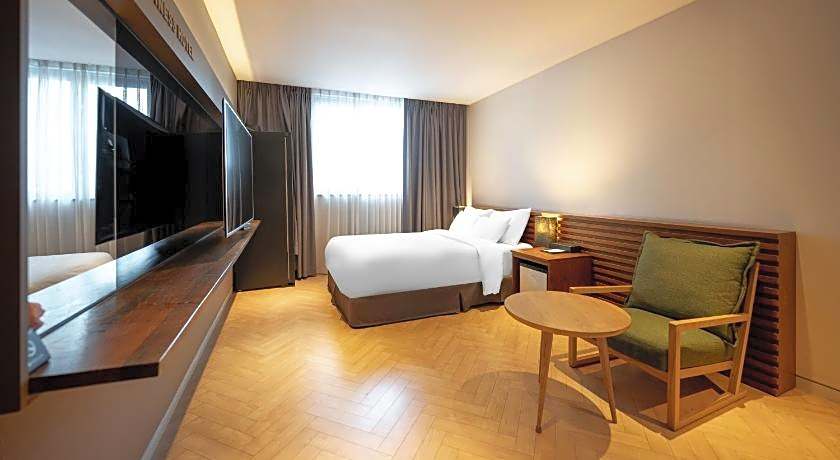 Golden Business Hotel