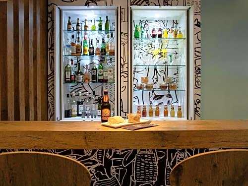 ibis Paris Canal Saint Martin