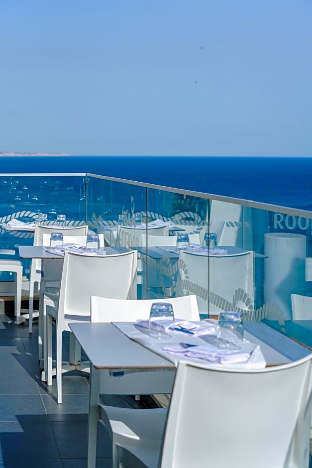 Carvi Beach Hotel