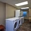 Holiday Inn Express & Suites North Brunswick By IHG