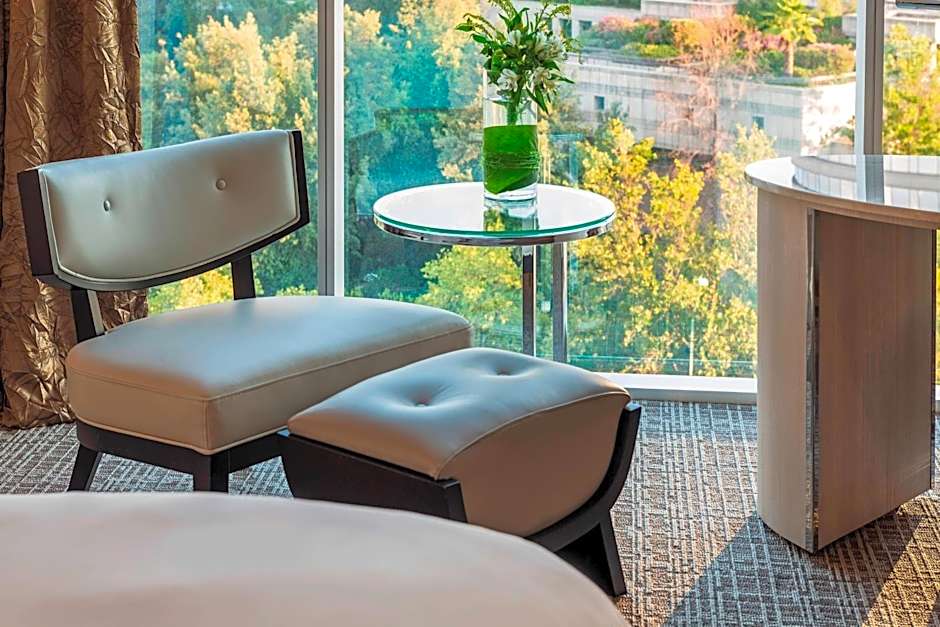 Renaissance Santiago Hotel