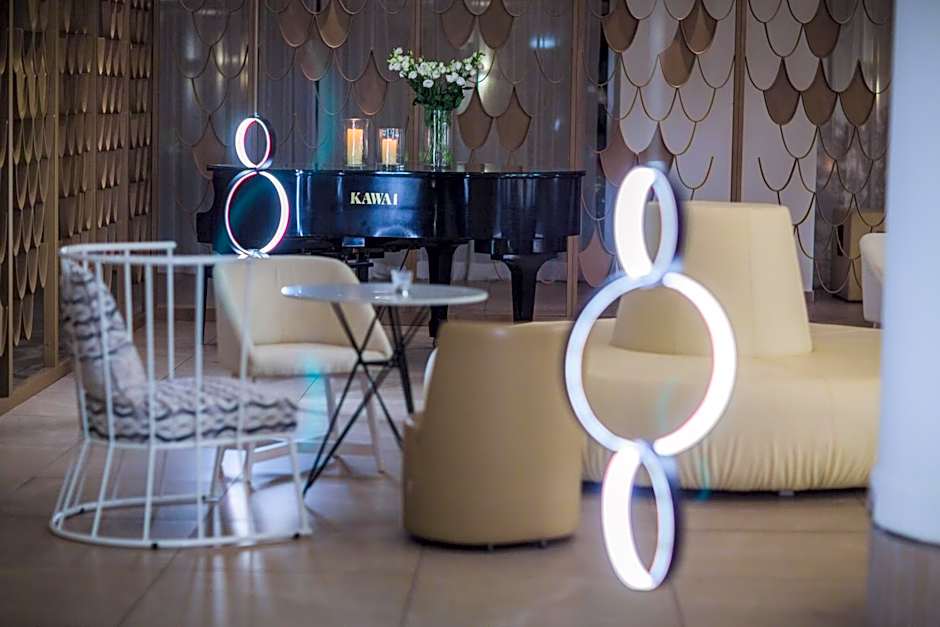 Napa Plaza Hotel (Adults Only)