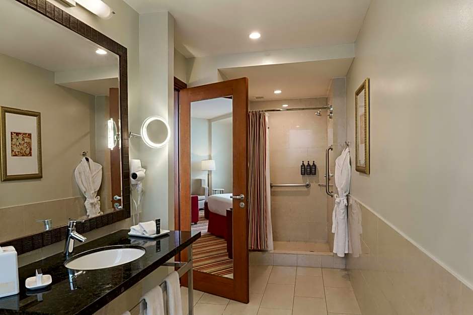Courtyard by Marriott Panama Multiplaza Mall