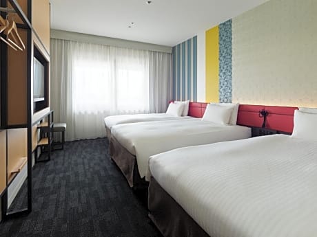 Superior Twin Room with Extra Bed - Non-Smoking
