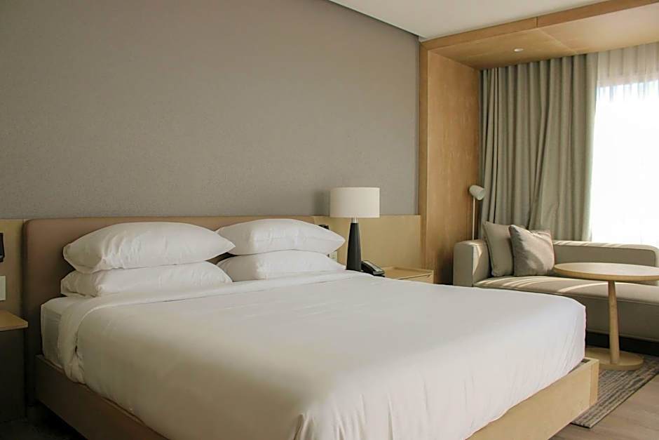 Foto 1 daripada 4 — Deluxe 1 King Bed, River View
