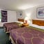 Super 8 by Wyndham W Yarmouth Hyannis/Cape Cod