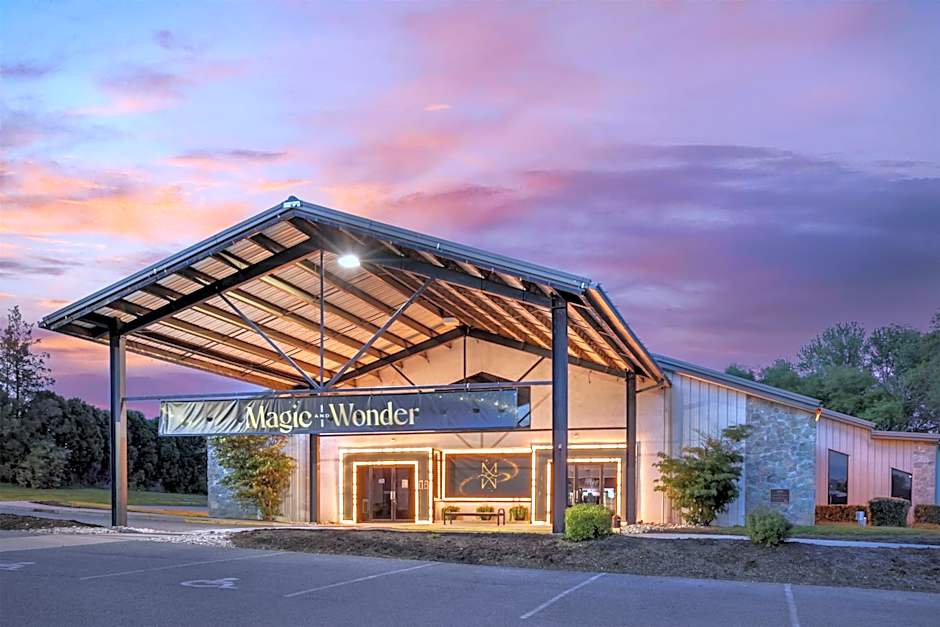 Best Western Plus Revere Inn & Suites