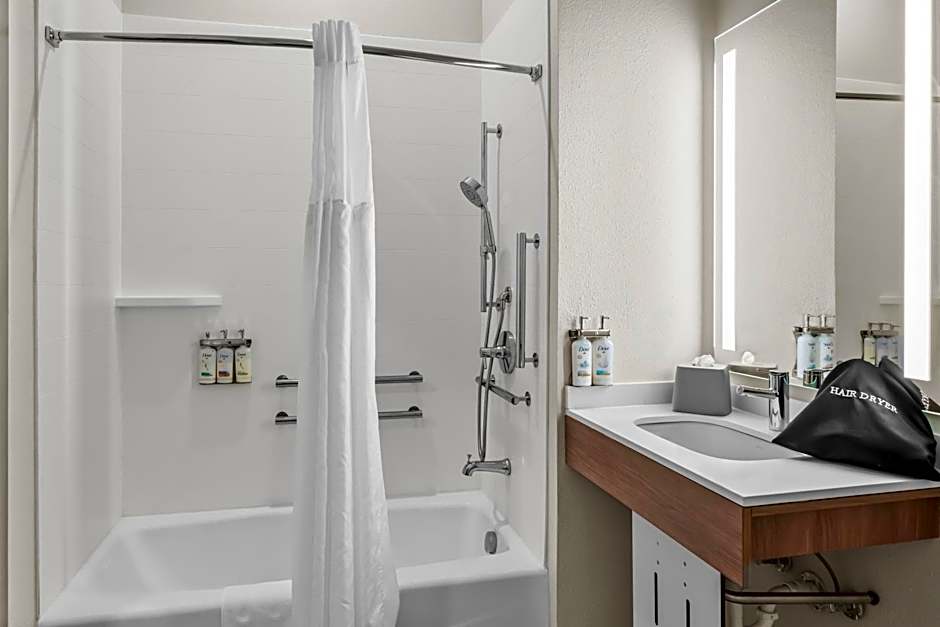 Holiday Inn Express Monticello By IHG