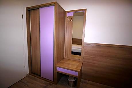 Single Room with Shared Bathroom