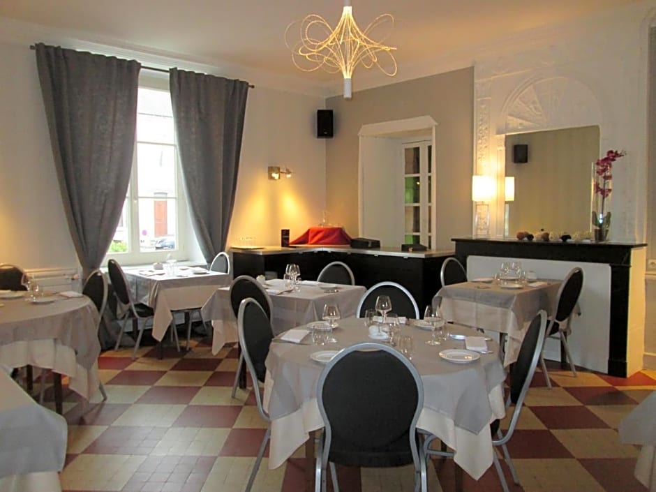 Logis Hotellerie du Cheval Blanc