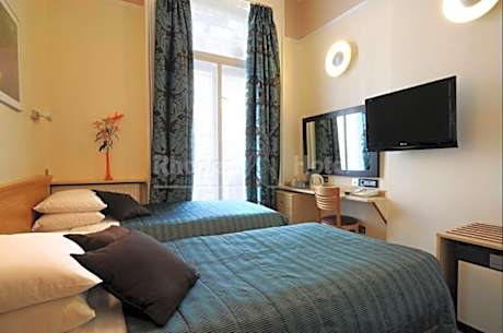 Family Suite with Sofa Seating Area