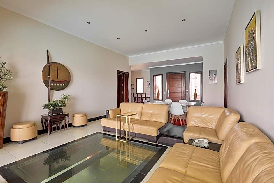 Golden Ocean Marina Hotel
