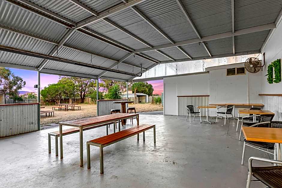 Torrumbarry Motel