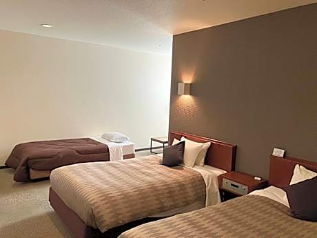 Triple Room - Non-Smoking