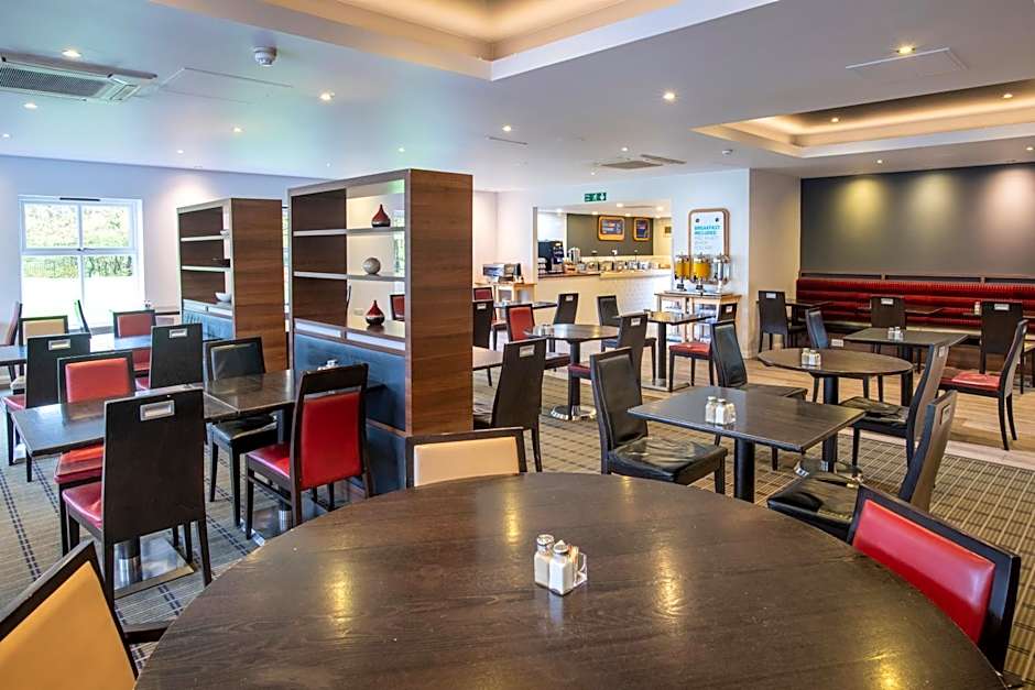 Holiday Inn Express Warwick - Stratford-upon-Avon By IHG