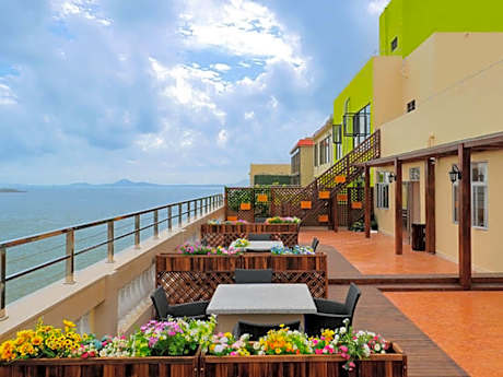 Vienna Classic Hotel Guangdong Yangxi Moon Bay