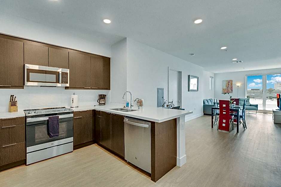 SuitesRUs Apart Hotel near Dodgers Stadium