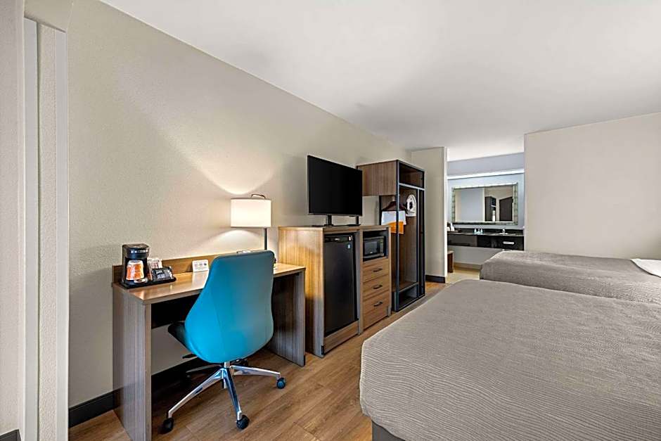 Quality Inn & Suites Matthews