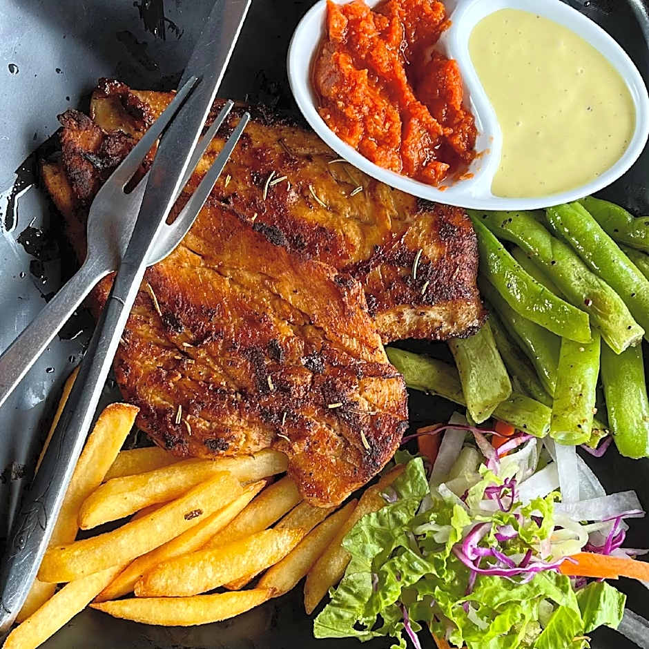 Bhanjyang Village Lodge