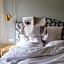 Hotel Etoile Saint Ferdinand by Happyculture