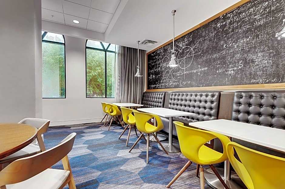 Embassy Suites By Hilton Hotel Raleigh-Crabtree