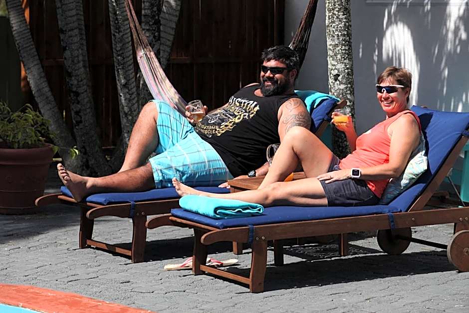 White House Apartments