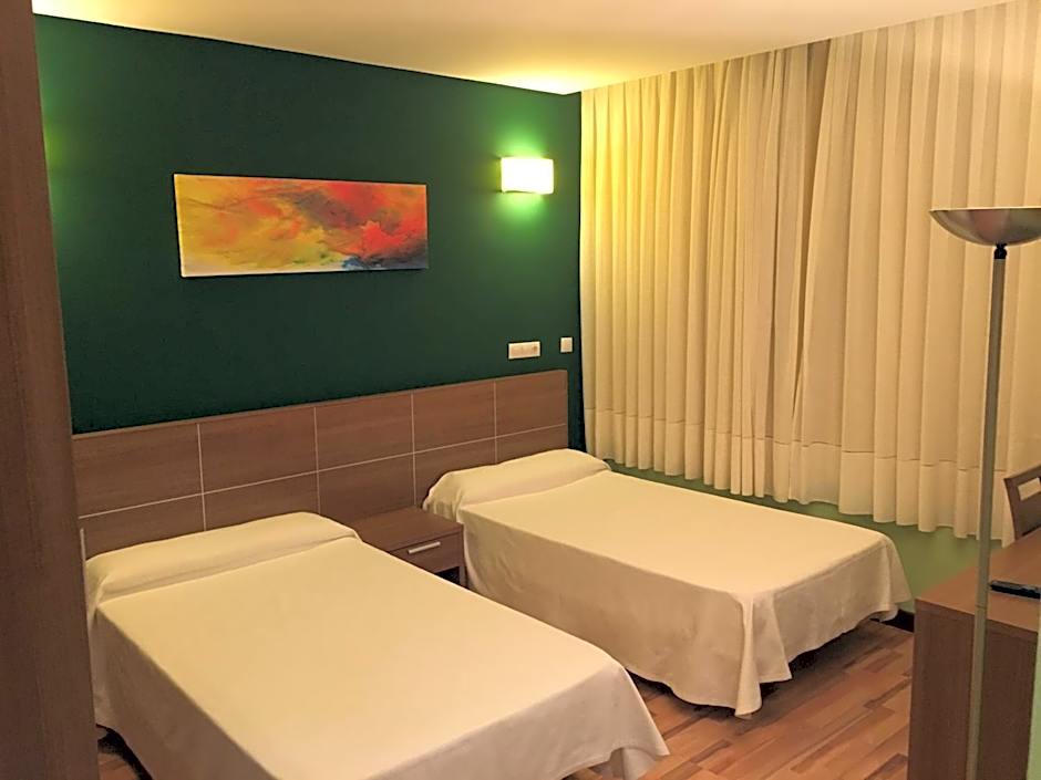 Hotel Area de Servicio Los Chopos