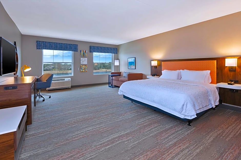 Hampton Inn By Hilton Cape Cod Canal