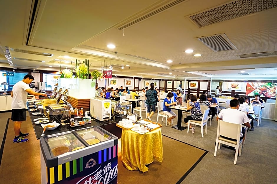 Cambridge Tainan Hotel