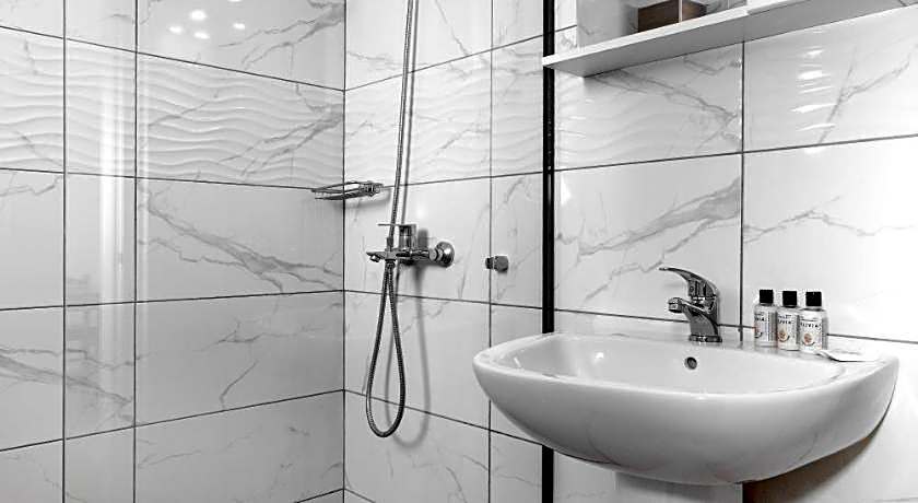 Anixis Hotel & Apartments