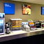 Comfort Inn & Suites Near Six Flags & Medical Center