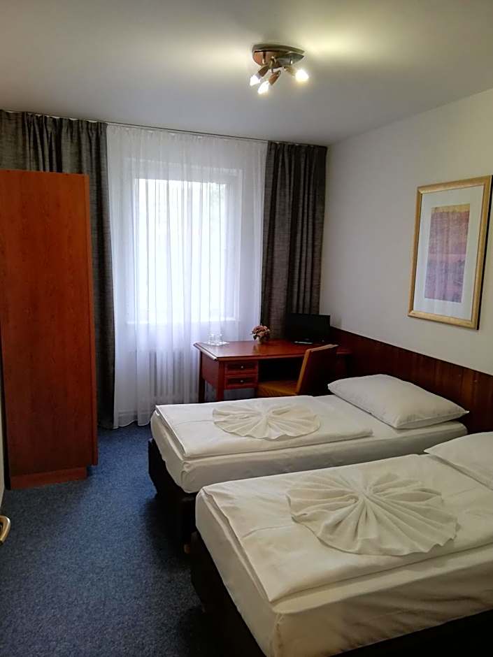 Hotel Bohemians