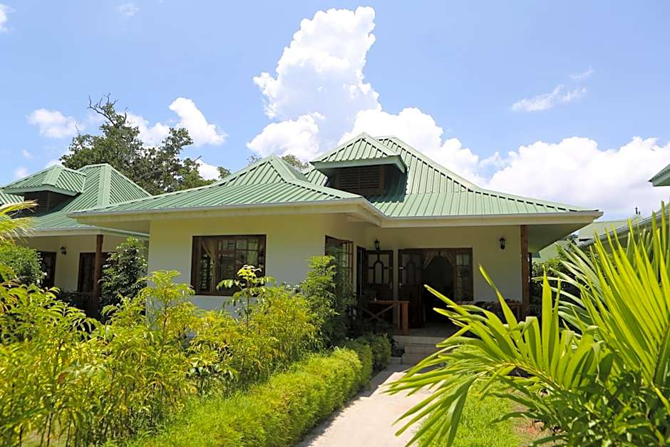 Le Surmer Self Catering Chalets